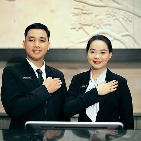 Platinum Hotel & Convention Hall Balikpapan Экстерьер фото