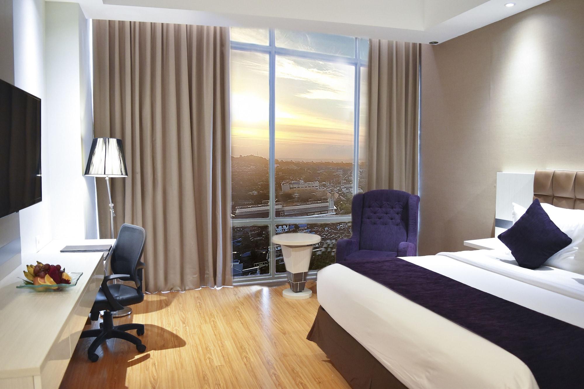 Platinum Hotel & Convention Hall Balikpapan Экстерьер фото