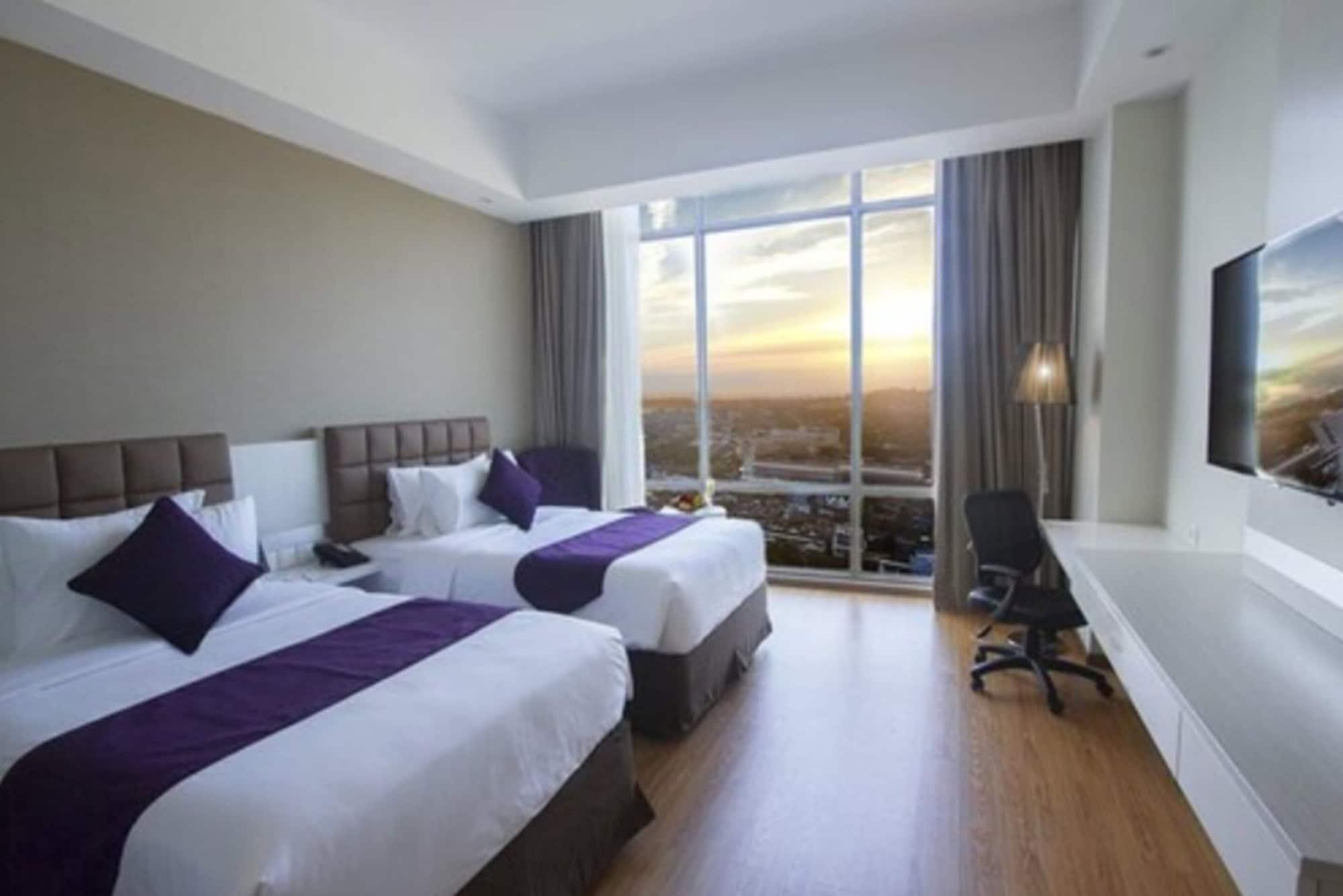 Platinum Hotel & Convention Hall Balikpapan Экстерьер фото