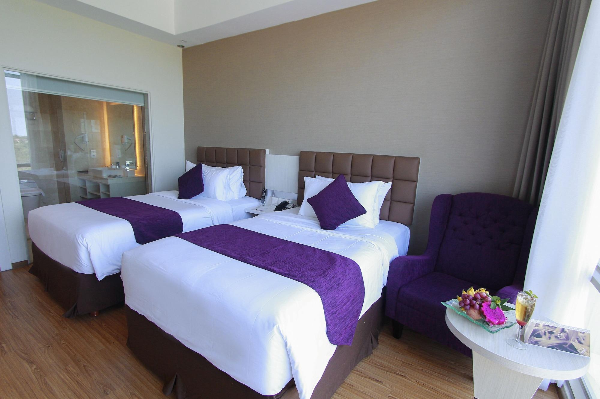 Platinum Hotel & Convention Hall Balikpapan Экстерьер фото