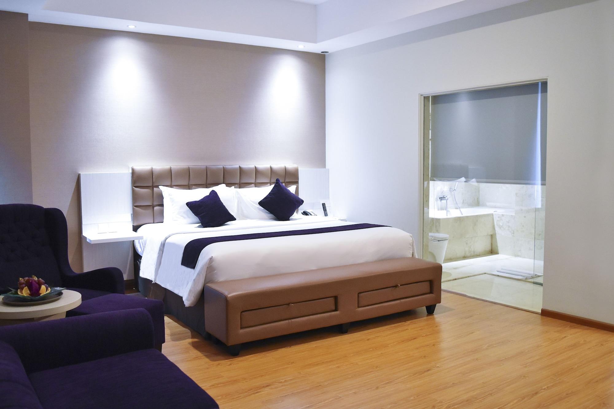 Platinum Hotel & Convention Hall Balikpapan Экстерьер фото