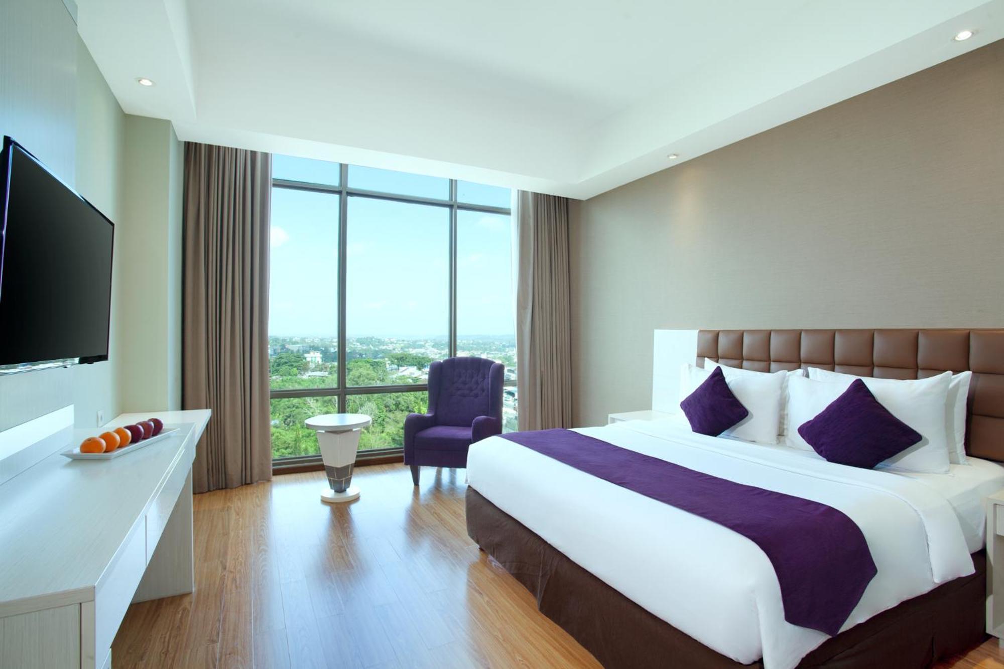 Platinum Hotel & Convention Hall Balikpapan Экстерьер фото