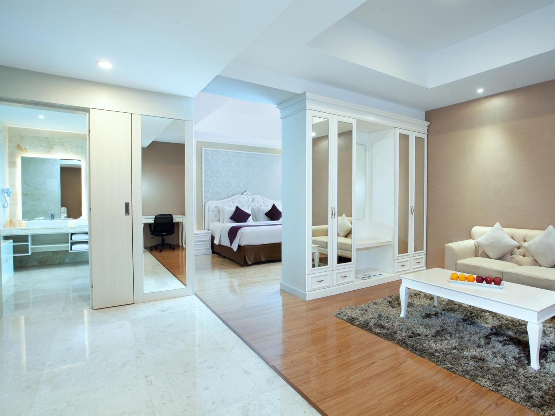 Platinum Hotel & Convention Hall Balikpapan Экстерьер фото