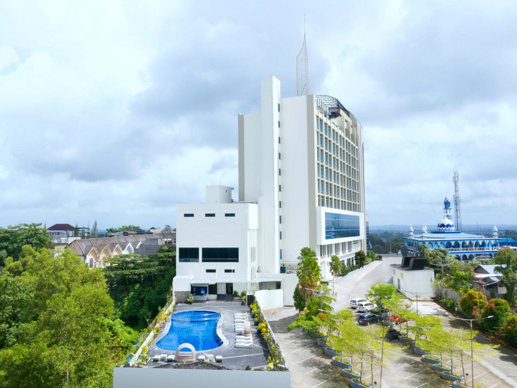 Platinum Hotel & Convention Hall Balikpapan Экстерьер фото