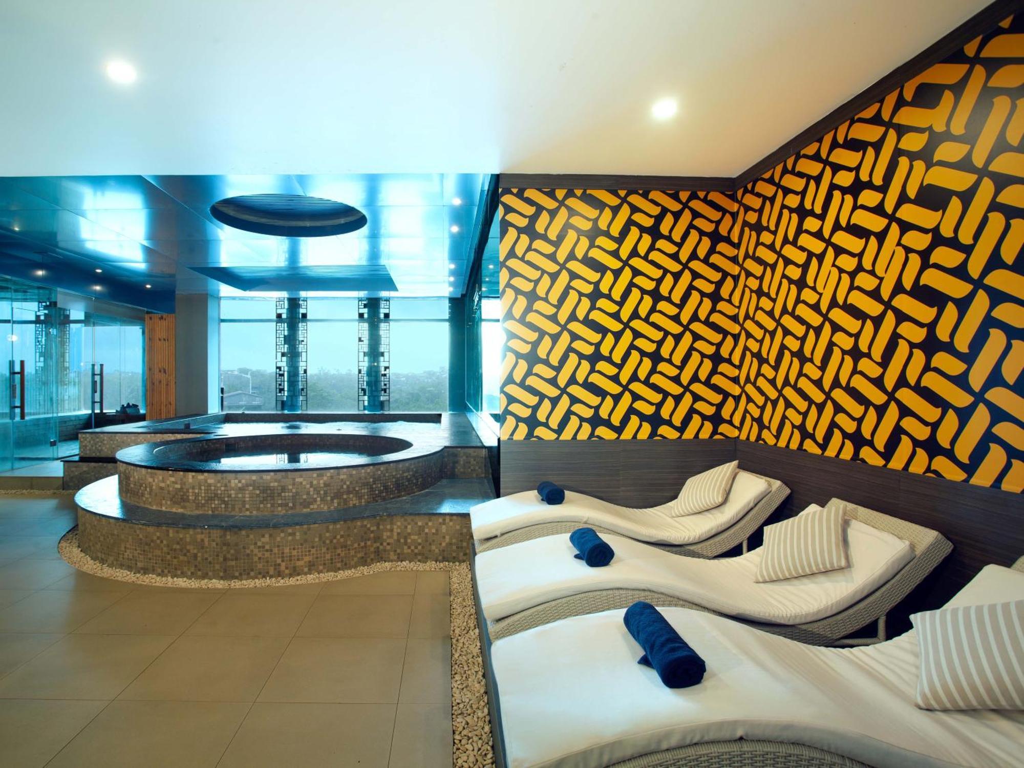 Platinum Hotel & Convention Hall Balikpapan Экстерьер фото