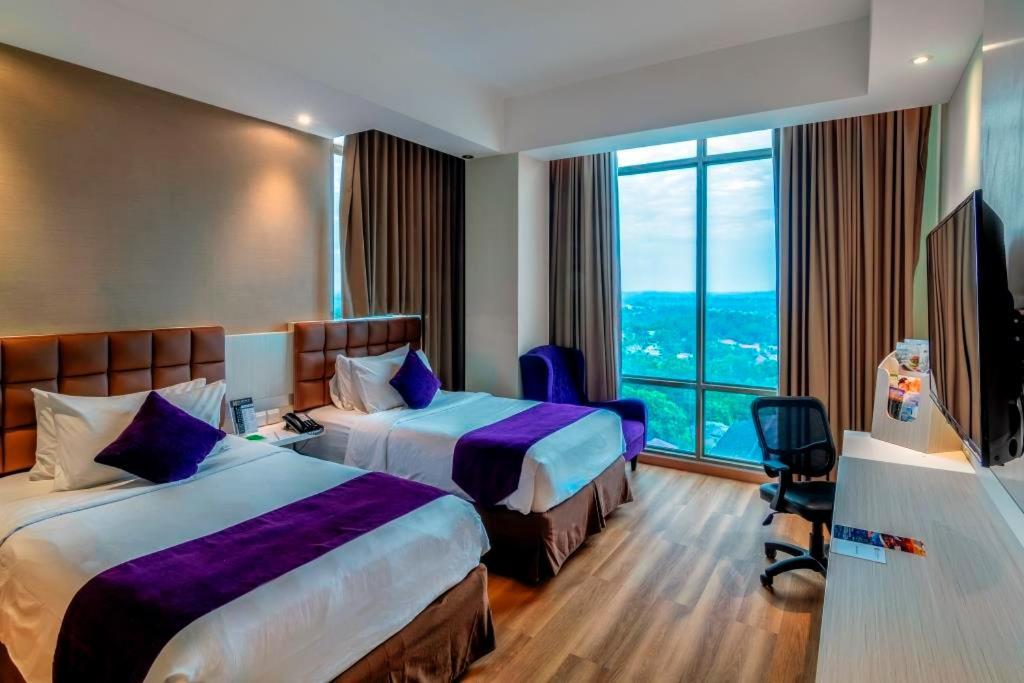 Platinum Hotel & Convention Hall Balikpapan Экстерьер фото